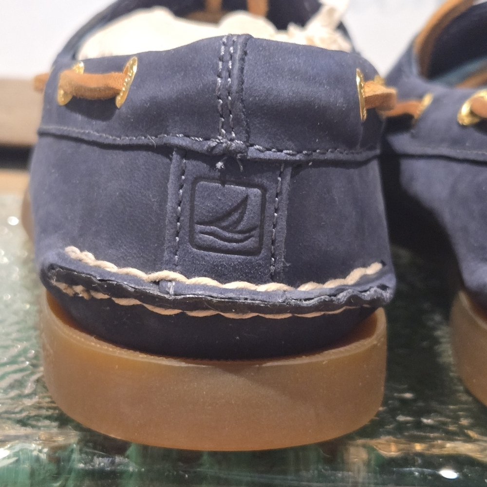 Sperry Blue and Tan Boat Wmn 5.5 - Picture 5 of 9